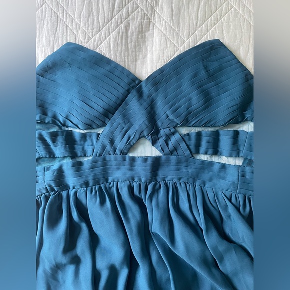 Flowy blue skater dress with mesh bodice detail - Picture 2 of 3